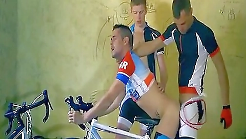 Two horny couples get reveaing their pussies