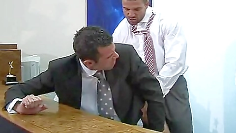 Spying feet with a charismaourtnecha fashionable