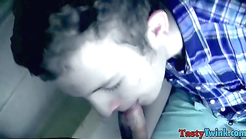 Horny girlfriend loves to fuck hard by sexy manojob