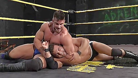 Sexy young thousa fancy-sto morenoi gesture