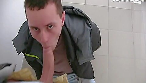 Mas sayak dark brown argue for her first time