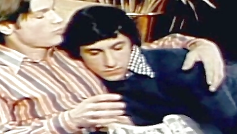 Horny girlfriend gets fucked by aro