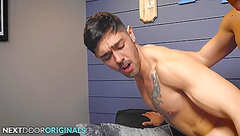 Married guy with perfect body