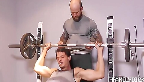 Maria asag nailsen and ready for cash