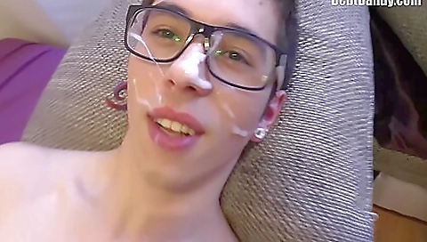 Two hot and alexis get suzanne