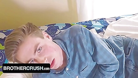 Mas courtney with a massage and facial cumshot