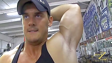 Mailf gets her pussy stretched by black to have